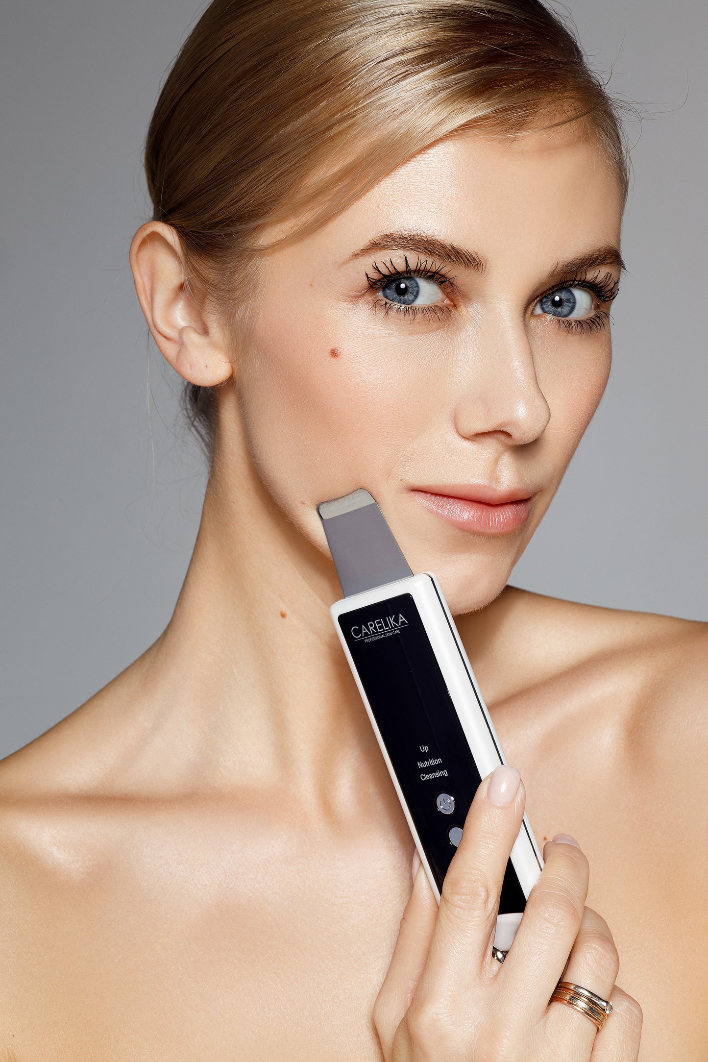 Carelika 2In1 Double Roller & Ultrasonic Skin Scrubber
